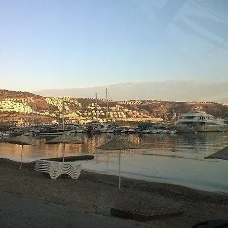 Ugur Apart Aparthotel